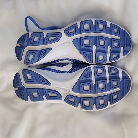 Women’s Nike Revolution 3 Shoes - Baby Blue, Size 8 - Picture 4 of 5
